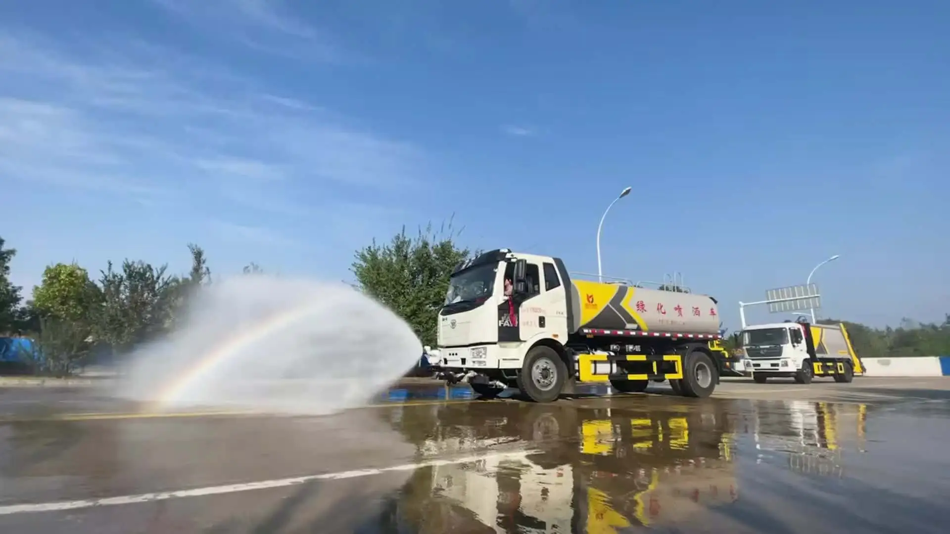 臺州灑水車出租公司、霧炮車租賃價格、支持日租月租長期臨時均可、提供24小時響應(yīng)