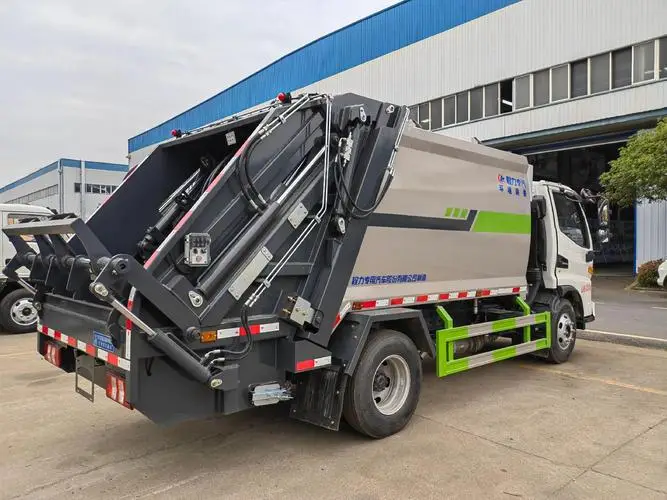 「2026高效壓縮式垃圾車廠家推薦：湖北佰亞VS隨州程信（產(chǎn)能/專利/服務(wù)三維度對(duì)比）」